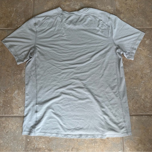 Nike Men's Gray DriFit Running T-Shirt - Picture 2 of 3